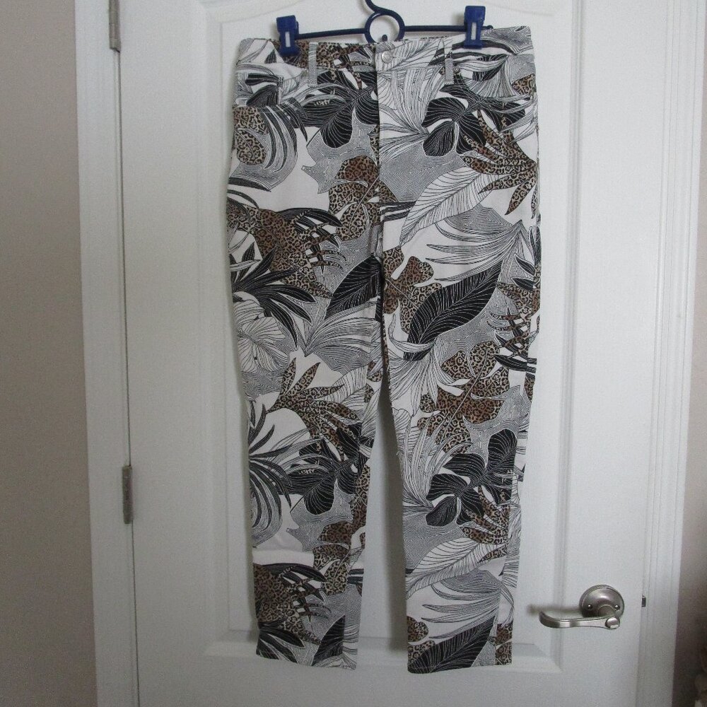 Printed Pattern Cropped Jeans - image 1